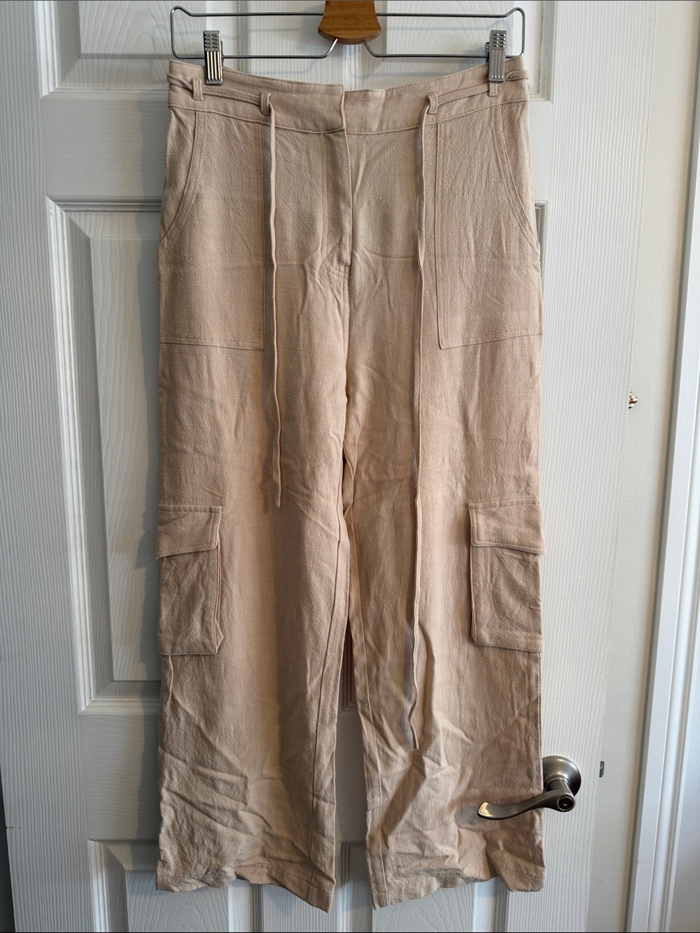 Straight Leg Cargo Pants in Light Beige